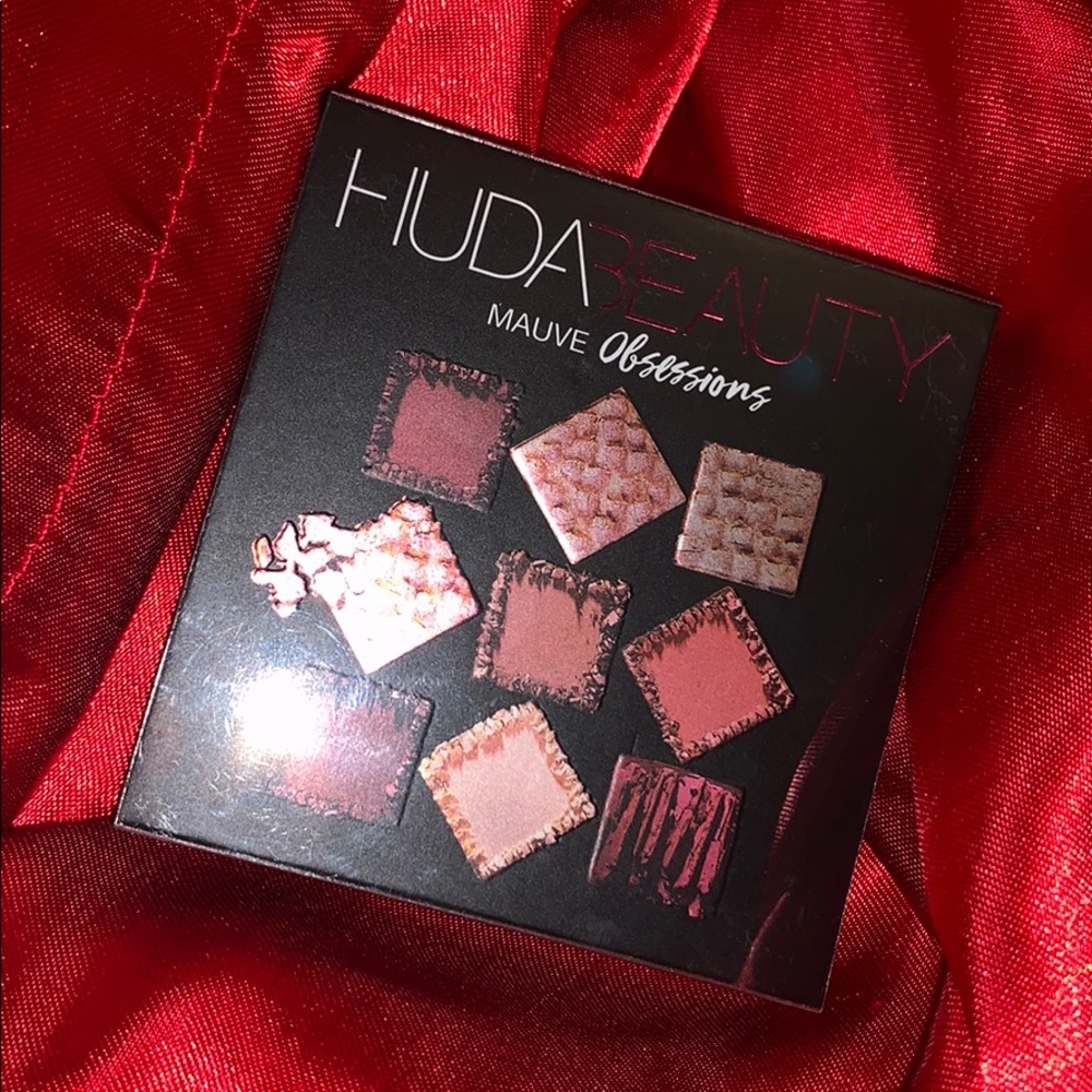 Huda Beauty Mauve Obsessions Palette